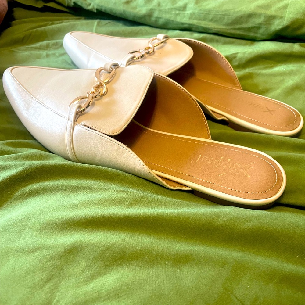 Beige Flat Mule Size 11 Never Worn